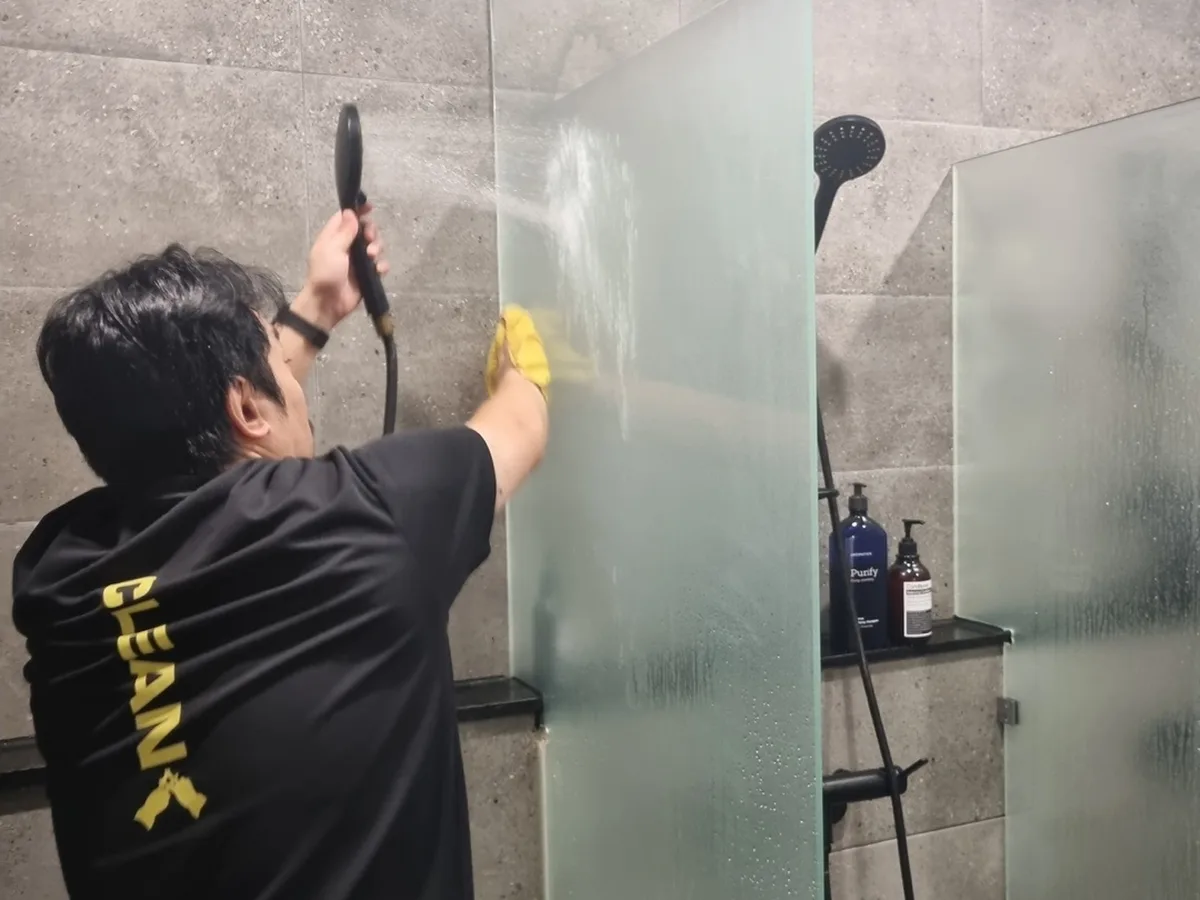 포항시 북구 양덕동 건물 세면대·파우더룸 바닥 위생청소 사례 - 행진크린