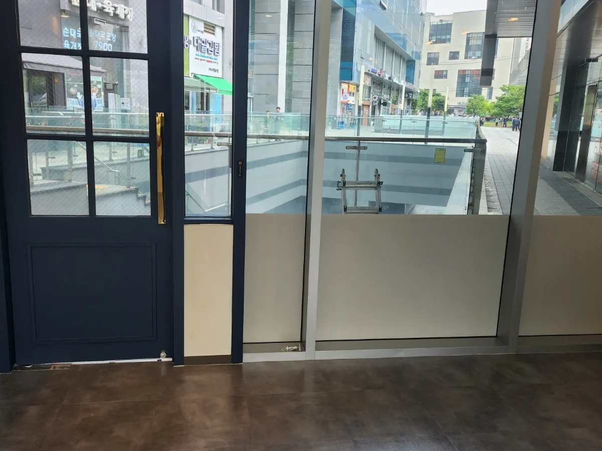 청도군 매전면 사무실 마감재 파티션 구역 위생청소 사례 - 행진크린